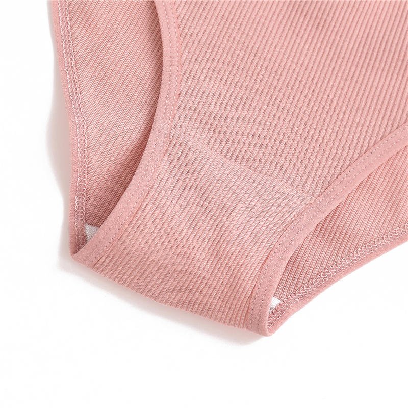 Women's Breathable Cotton Panties 4 Pcs Set Women's Breathable Cotton Panties 4 Pcs Set