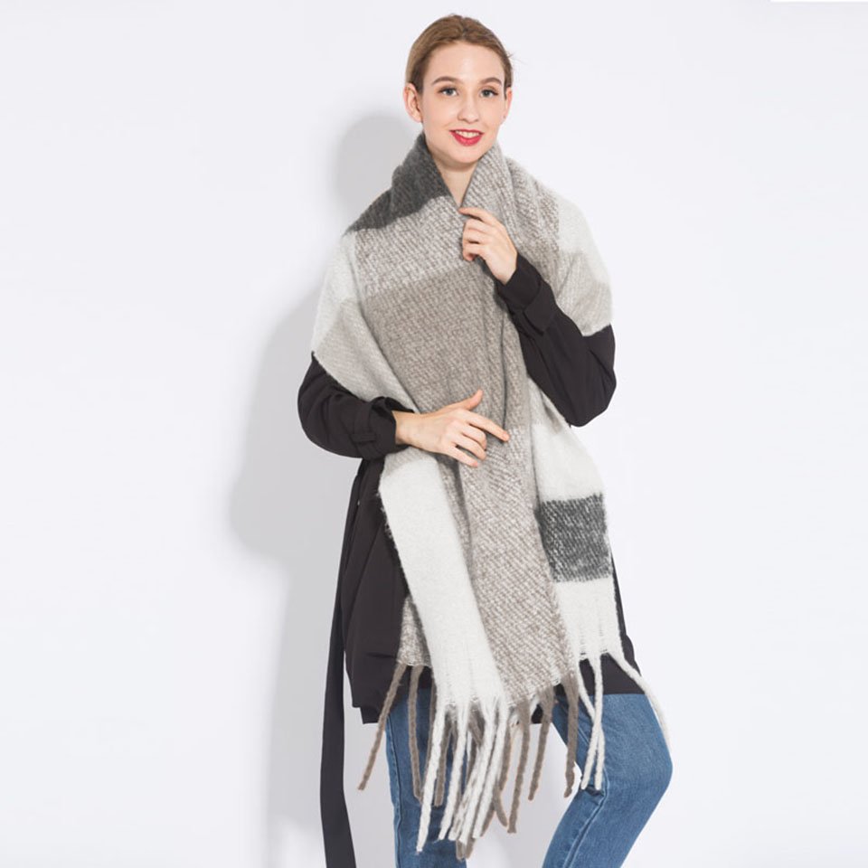2022 NEW Fashion Cashmere Women Plaid Scarf Winter Warm Shawl and Wrap Bandana Pashmina Long Tassel Female Foulard Thick Blanket