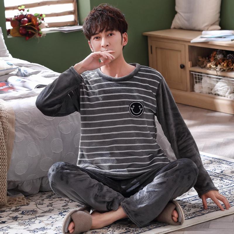 Men's Long Sleeved Warm Pajama Set Men's Long Sleeved Warm Pajama Set