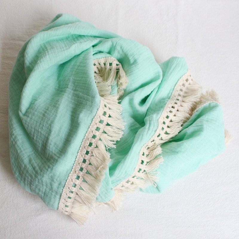 Cotton Muslin Baby Swaddle Blanket with Tassels Cotton Muslin Baby Swaddle Blanket with Tassels