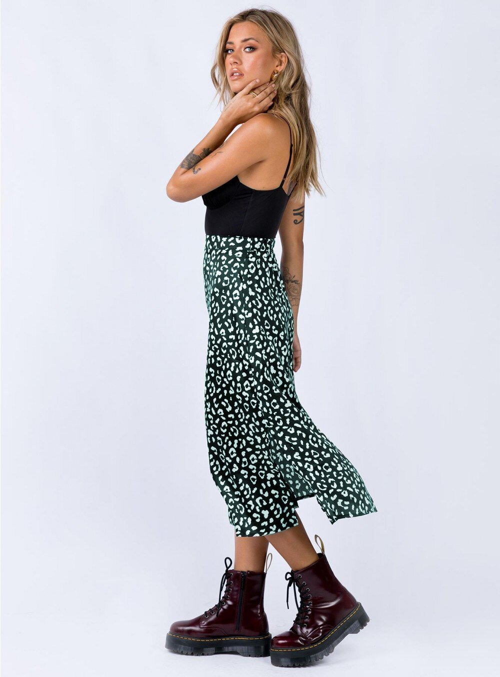 Leopard Printed Split Skirt Leopard Printed Split Skirt