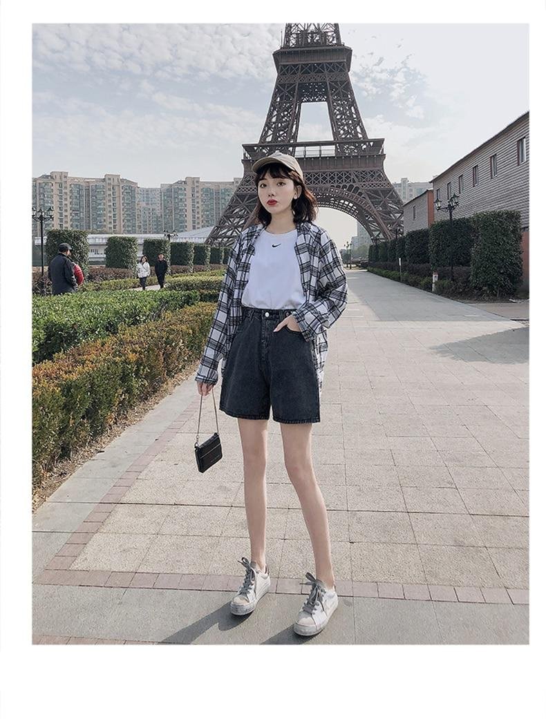 Women's Loose Style Denim Shorts Women's Loose Style Denim Shorts