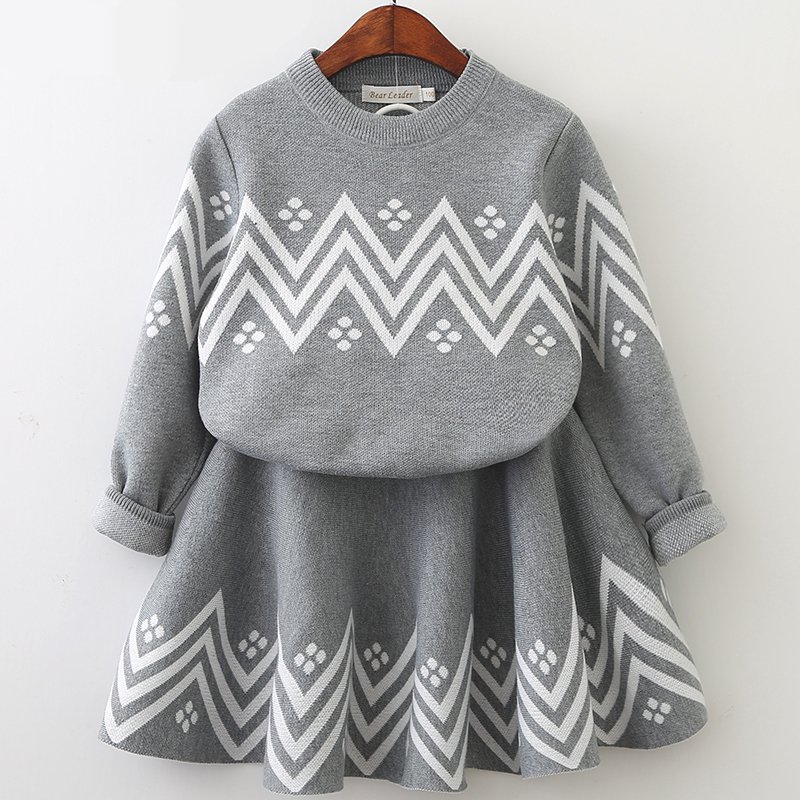 Girl's Geometric Pattern Warm Cardigan and Skirts Set Girl's Geometric Pattern Warm Cardigan and Skirts Set